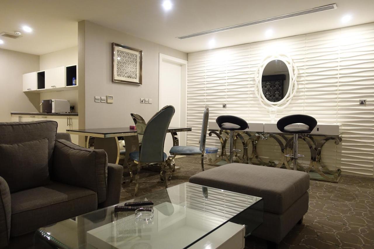 Sixty Three Hotel Suites Riyadh Exterior photo